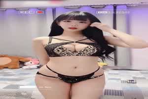 91大神 极品正妹豹纹内衣美乳诱惑  背景图片