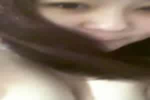 咪咪真的很大，要看我的咪咪吗  背景图片