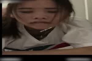 90 后四川反差骚母狗『张倩』私拍性爱视频流出 钟爱口爆颜射 太骚了！  背景图片