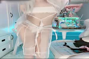 佳佳小拖把 萝利女神白纱透视直播给小哥哥抖内福利  背景图片