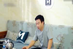 麻豆 淫荡的新邻居难以按耐的赤裸挑逗  背景图片