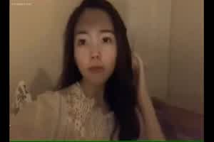 留学生李天宜与男友私拍视频被流出～这样舔我就全身酥软！  背景图片