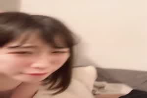 日本妹子的淫迷群炮生活  背景图片