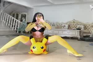 所以我说 皮卡超到底做错什么  背景图片