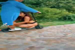 骑士的剑是不随便出鞘的  背景图片