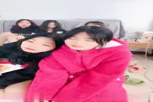 极品盛宴！众女v单男 个个鲍汁鲜嫩  背景图片