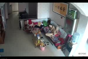 黑客监控破解_不知道这少妇用的是什么神器  背景图片