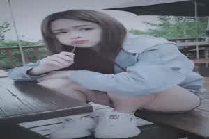 【精神小妹玩得开】技校学妹为了iphone15兼职~月经期间闯红灯干！玩的就是真实！  背景图片