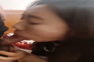 无套后入小姨子  背景图片