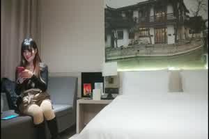 “爽~幼师妹妹”，00后肤白貌美俏佳人，特写鲍鱼，淫水汪汪极其诱人，打桩机狂干不停  背景图片