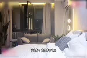 3000约操170大长腿，丰乳肥臀后入水不要太多  背景图片