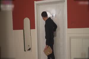 星空无限传媒 董悦悦 草莓口味的巨乳女房东  背景图片