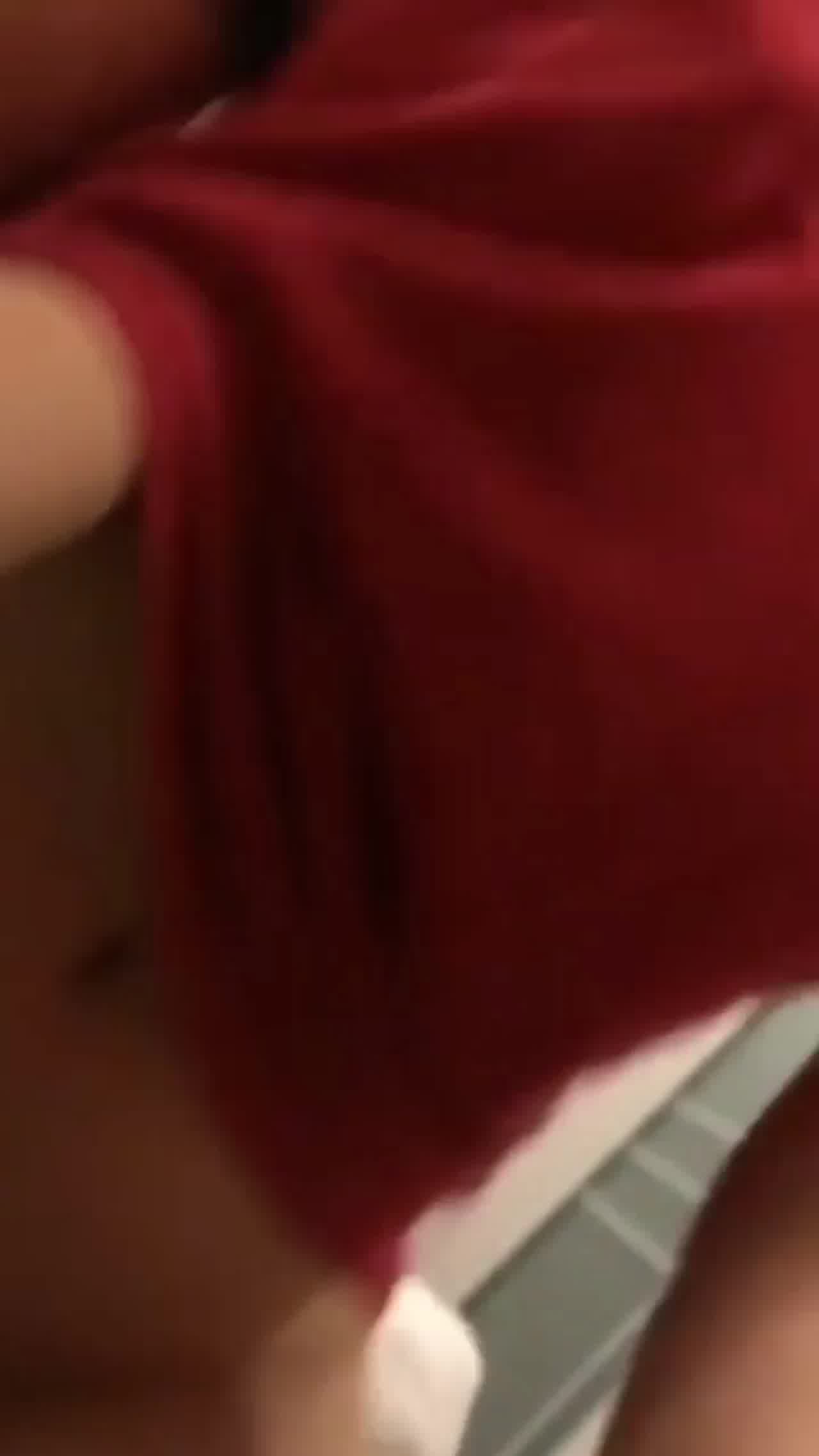  年纪不大发育超好的高中女学生 的剧照2