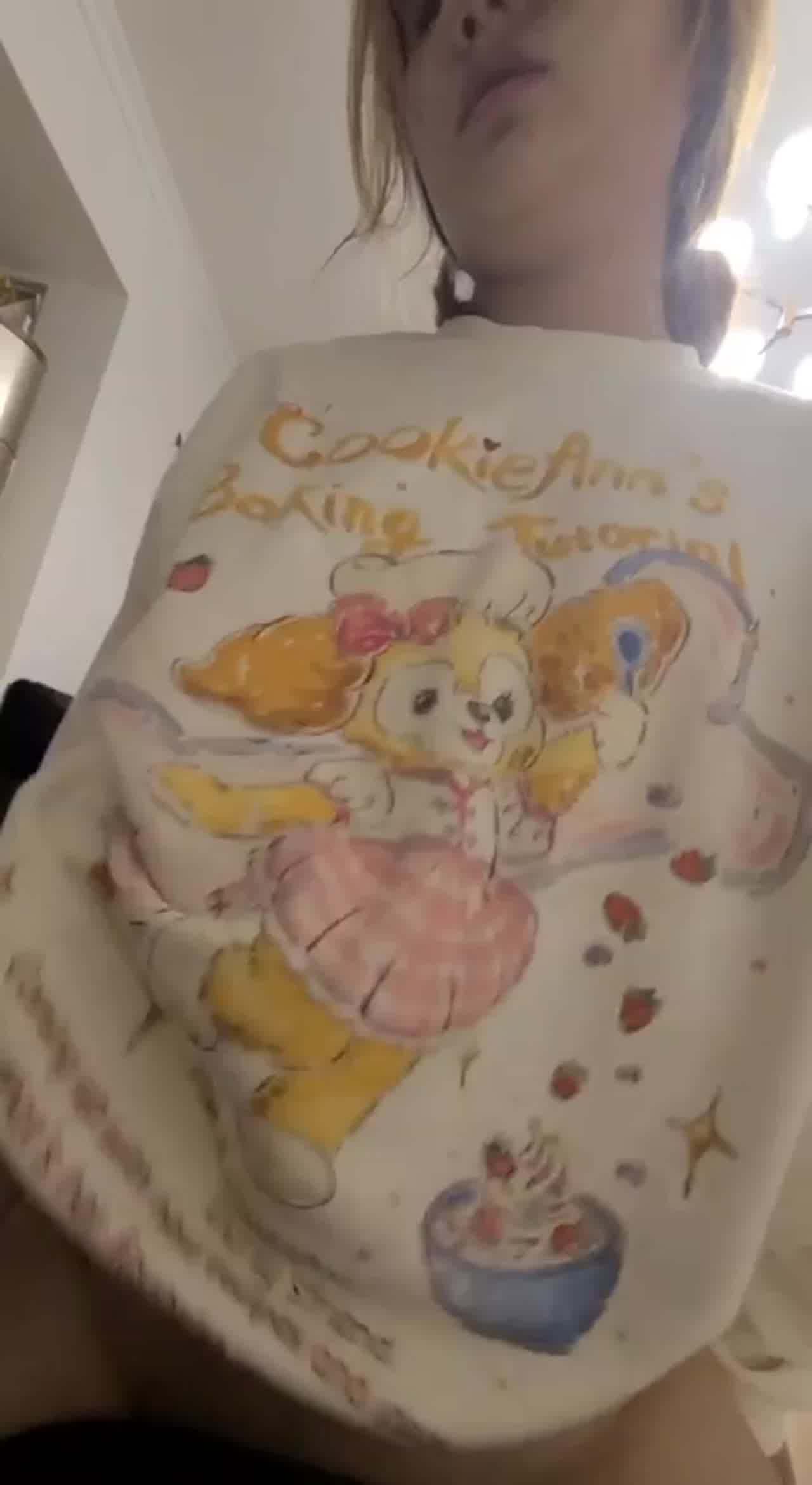  黄发人妻骑乘娇喘 的剧照6