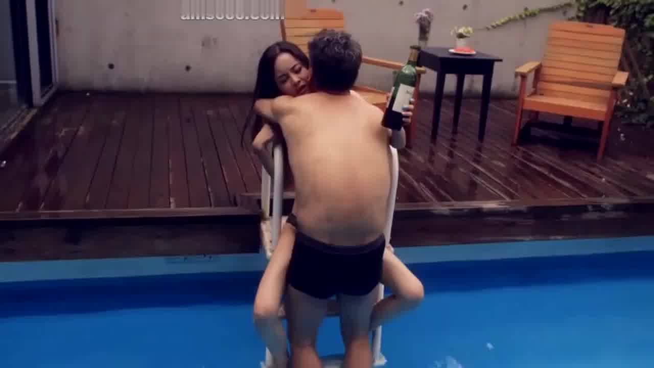  年近70老爷爷把校花级的漂亮孙女操的淫 叫不止 的剧照9