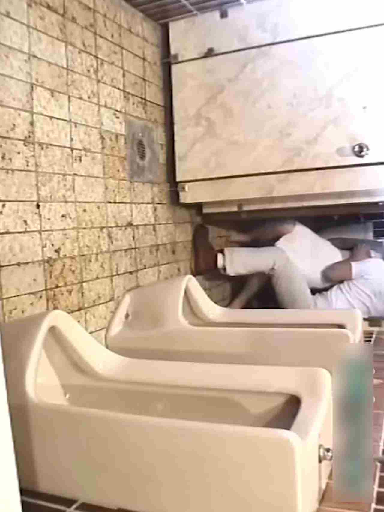  趁友人女友喝醉逞兽欲坏透了 的剧照8