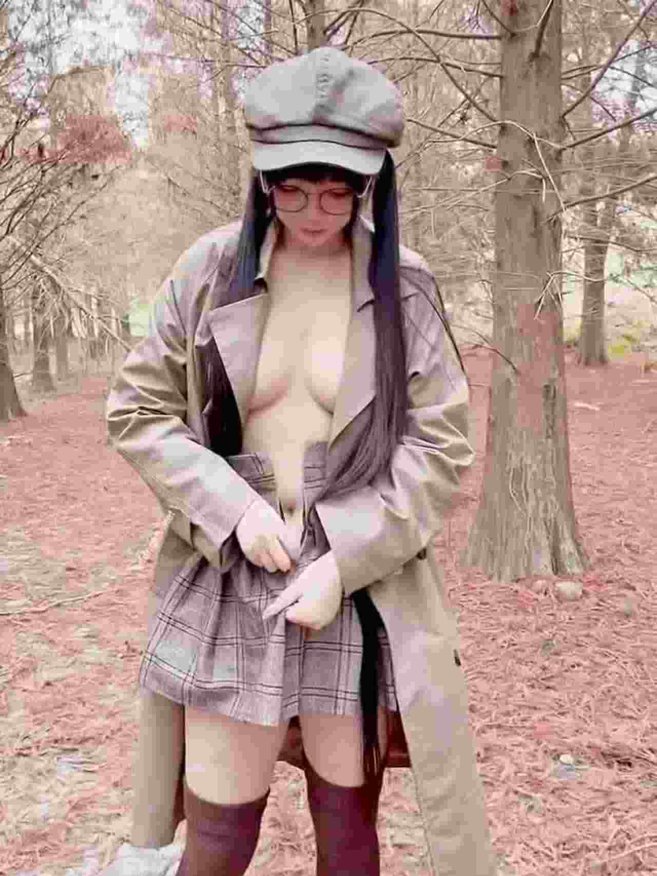  男友视角 网红小姐姐露两例落羽杉 的剧照4