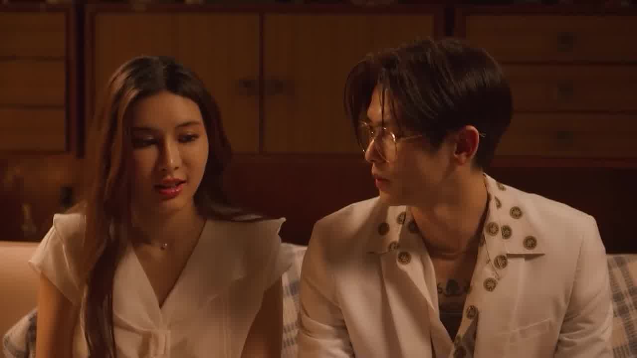  巨乳群P之势百花齐放 的剧照10