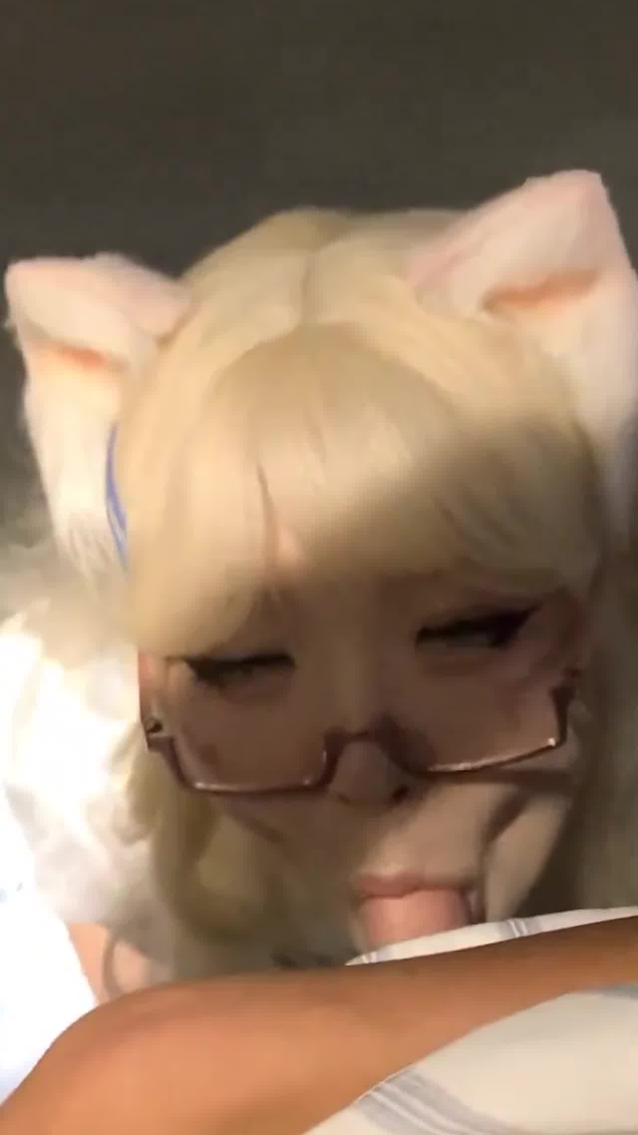  贪心眼镜小野猫镜子乖乖口 的剧照10