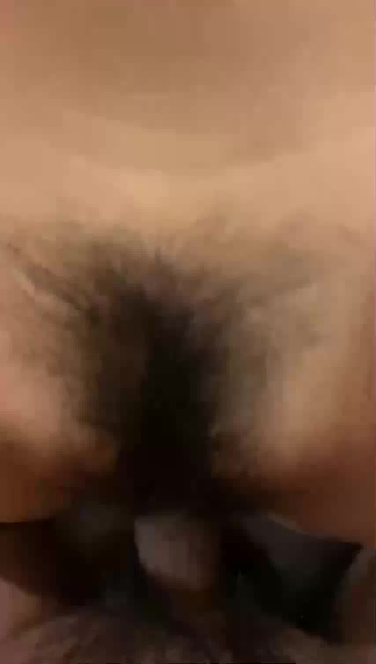  记录我和空姐小姐姐的无套性生活，滑溜溜紧凑的肌肤，摸起来手感俱佳，小姐姐还试图抢我手机，怎么可能呢 的剧照9