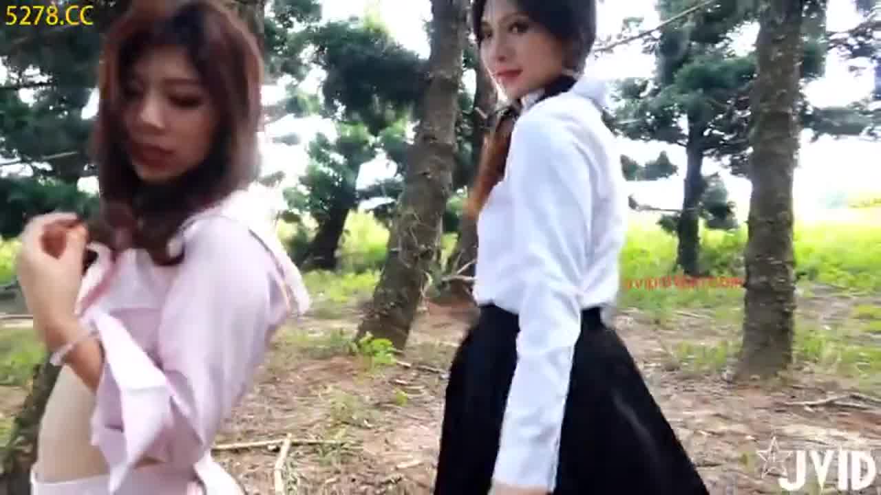  【JVID】台湾双女大战-全裸无遮黑丝袜露出缠绵 的剧照8