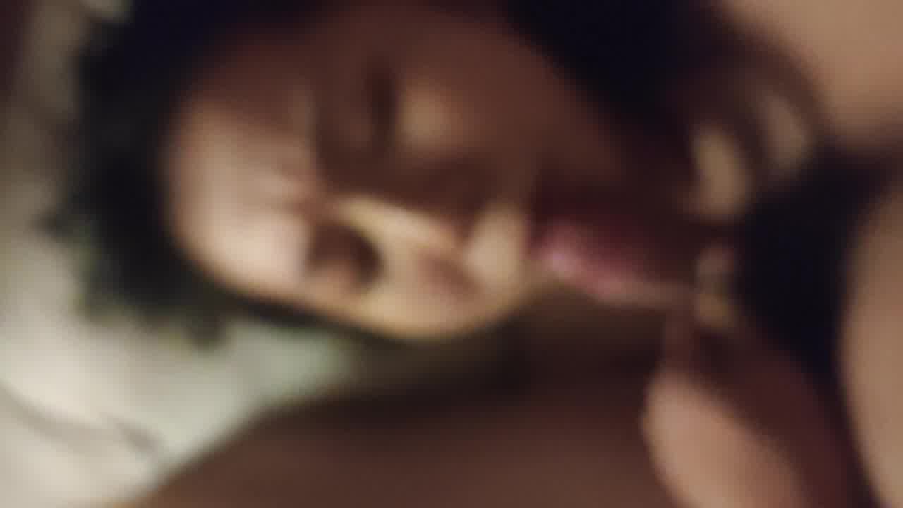  第一次尝试口交 的剧照8