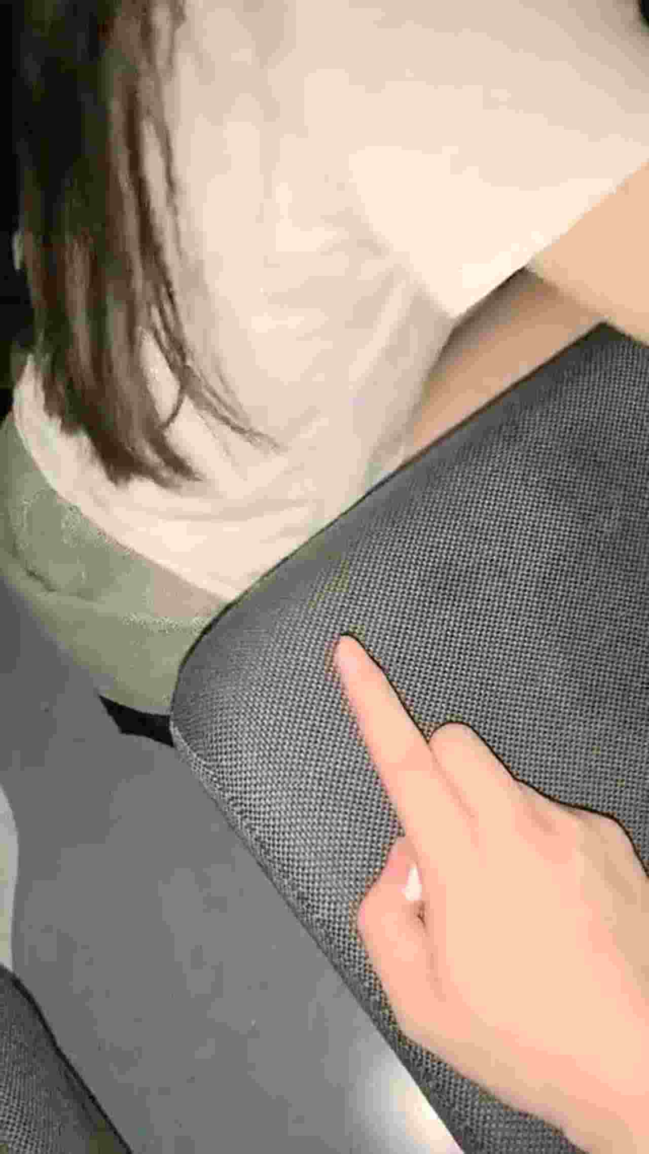  电影还没看完就开始干了 白嫩长腿小姐姐最喜欢刺激的！ 的剧照8