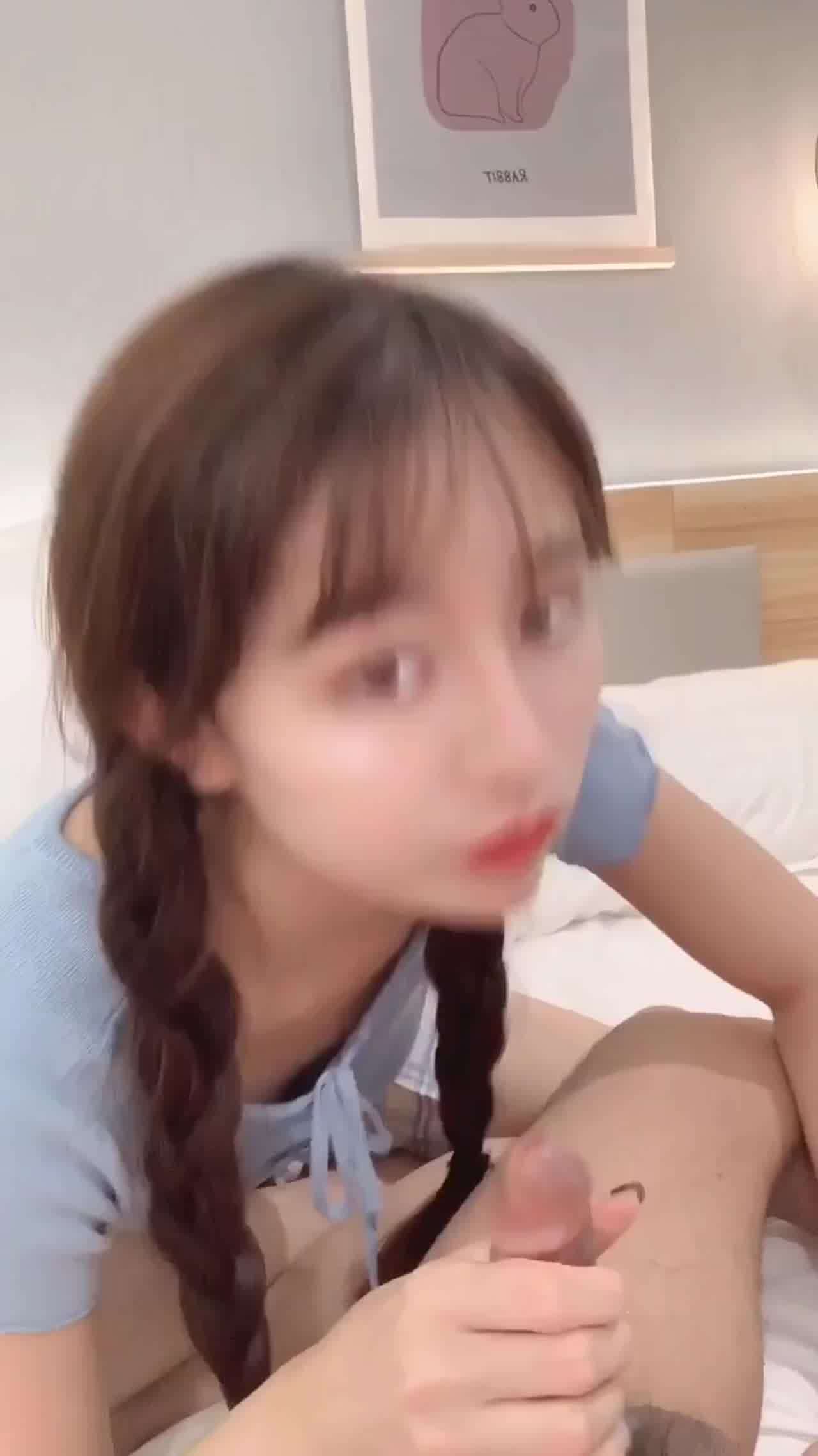  最近非常火的91女神 不见星空 绑双马尾超萌 的剧照4