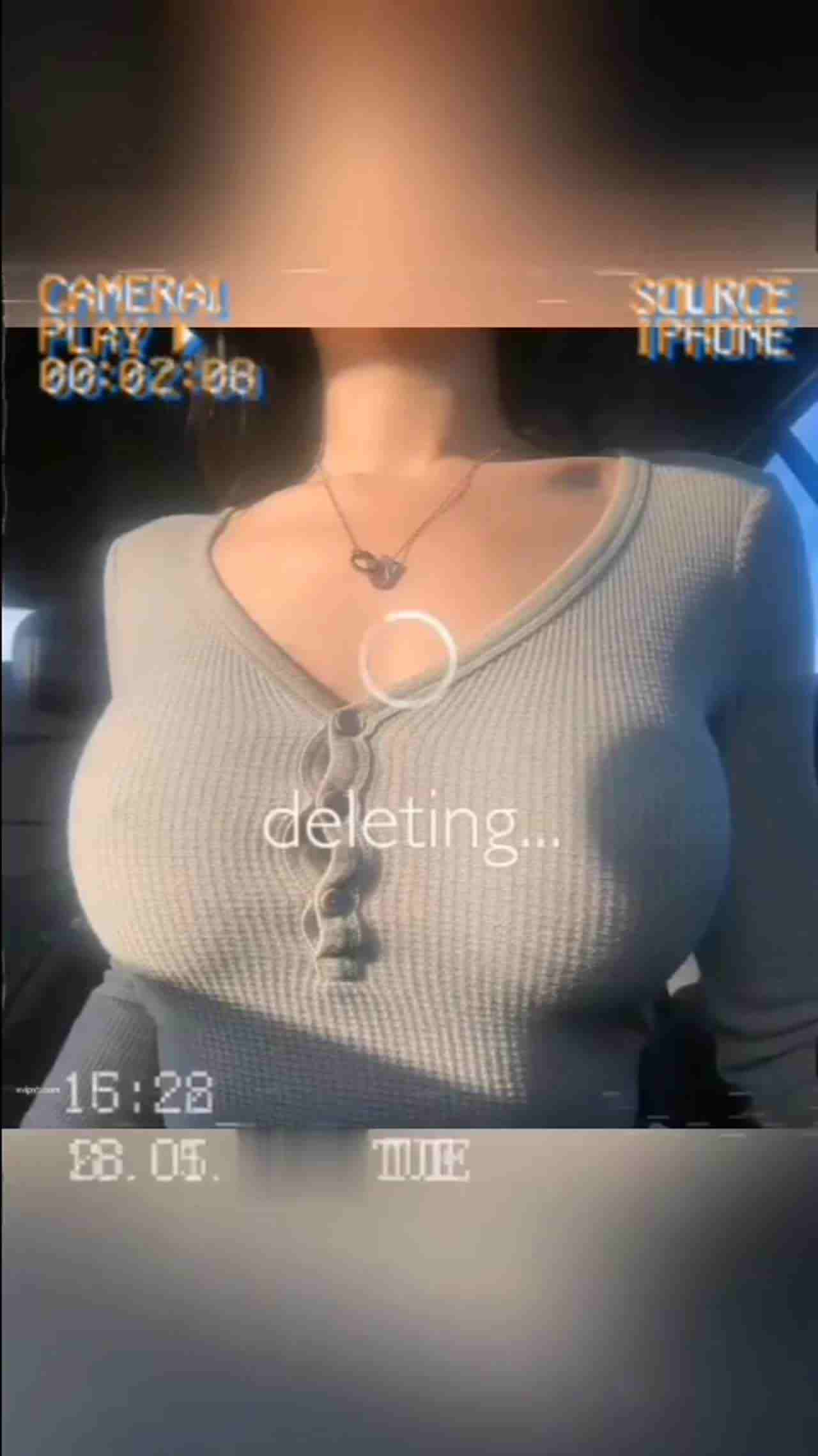  抖音快手被封禁视频美女博主大胆露出 的剧照1