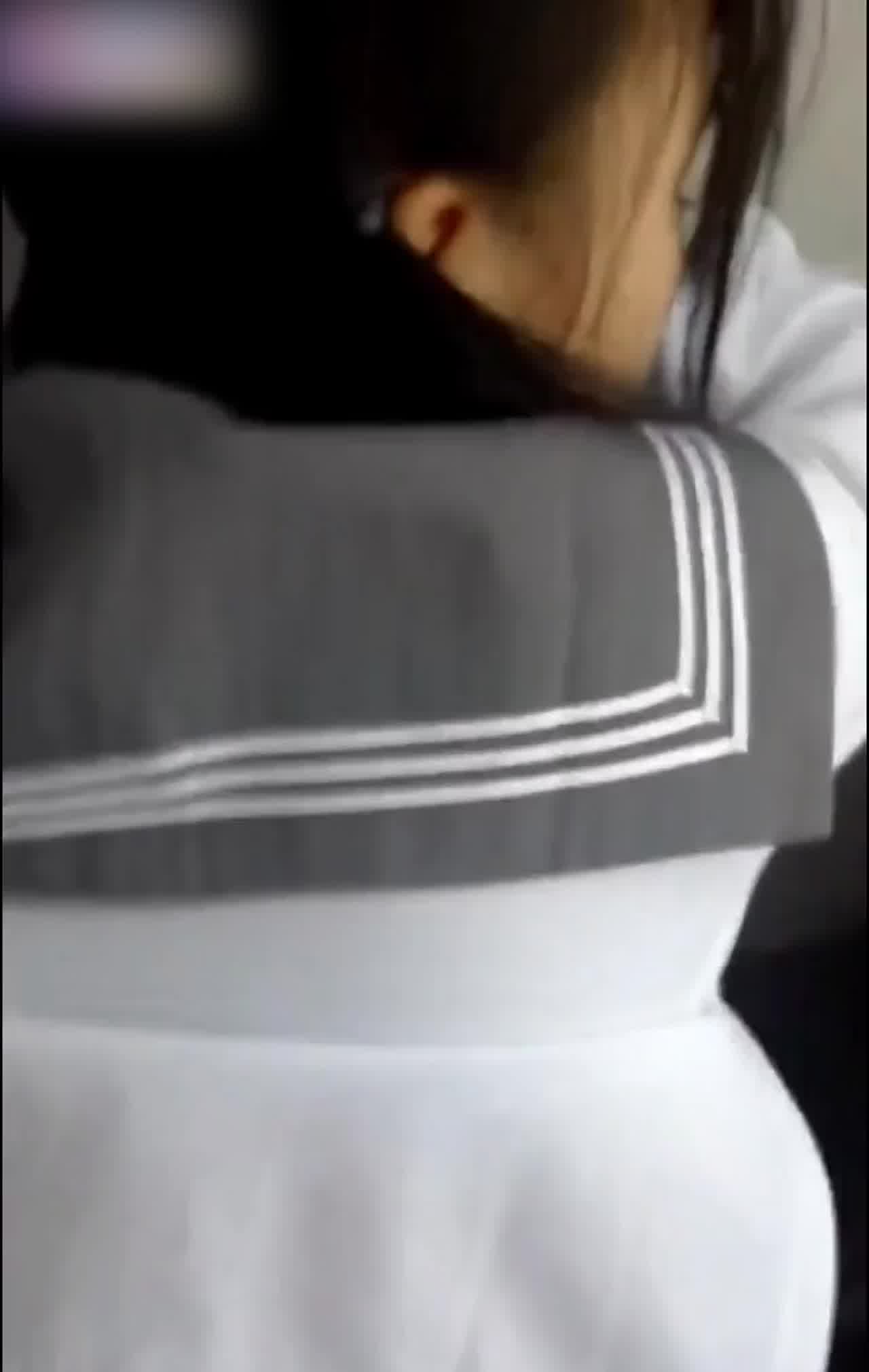  压头双马尾水手服妹妹赶快吃 的剧照9