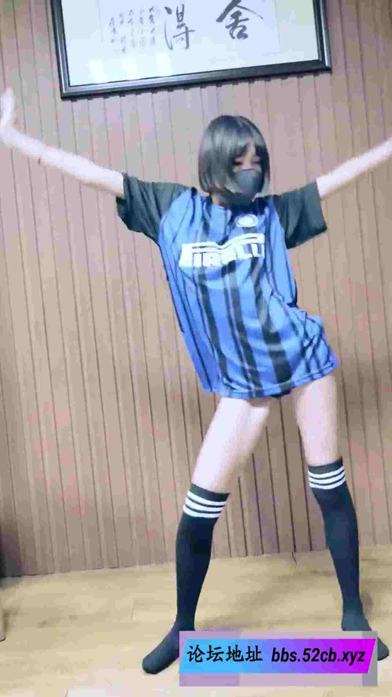  抖音网红淫钰儿裸舞视频（三） 的剧照7