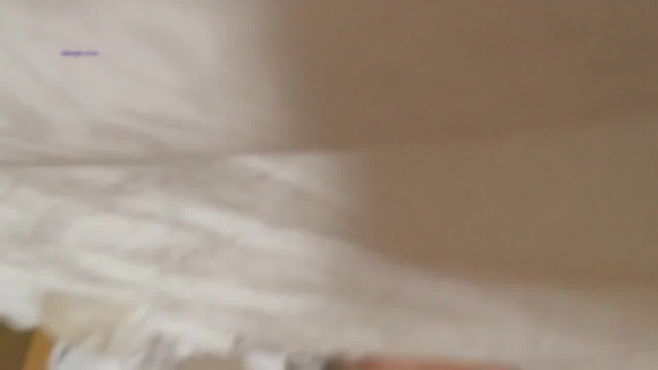  午休和美女同事开房打炮~同事笑得很灿烂 太骚了受不了 的剧照3