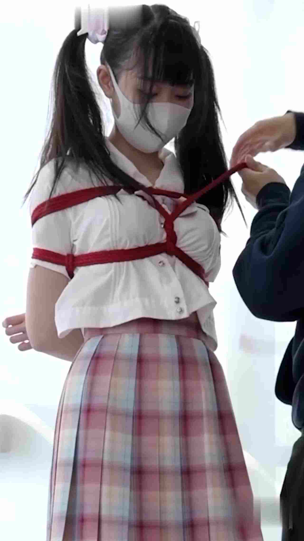  惩戒学院捆绑jk白丝妹子强制高潮 的剧照2