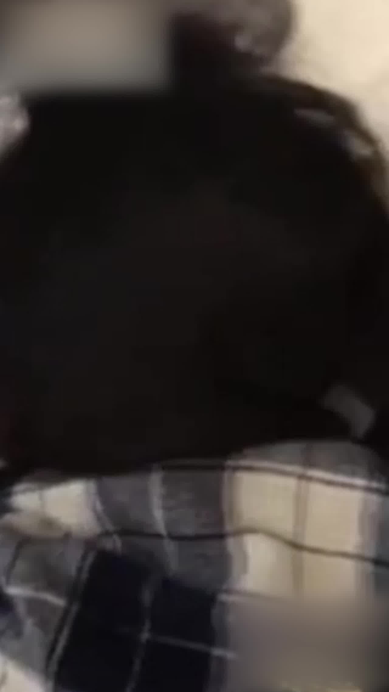  门事件 抖音48万粉丝网红 荣一鸣 强行迫使于未成年女孩发生关系 并且拍摄视频分享给自己的朋友！ 的剧照7