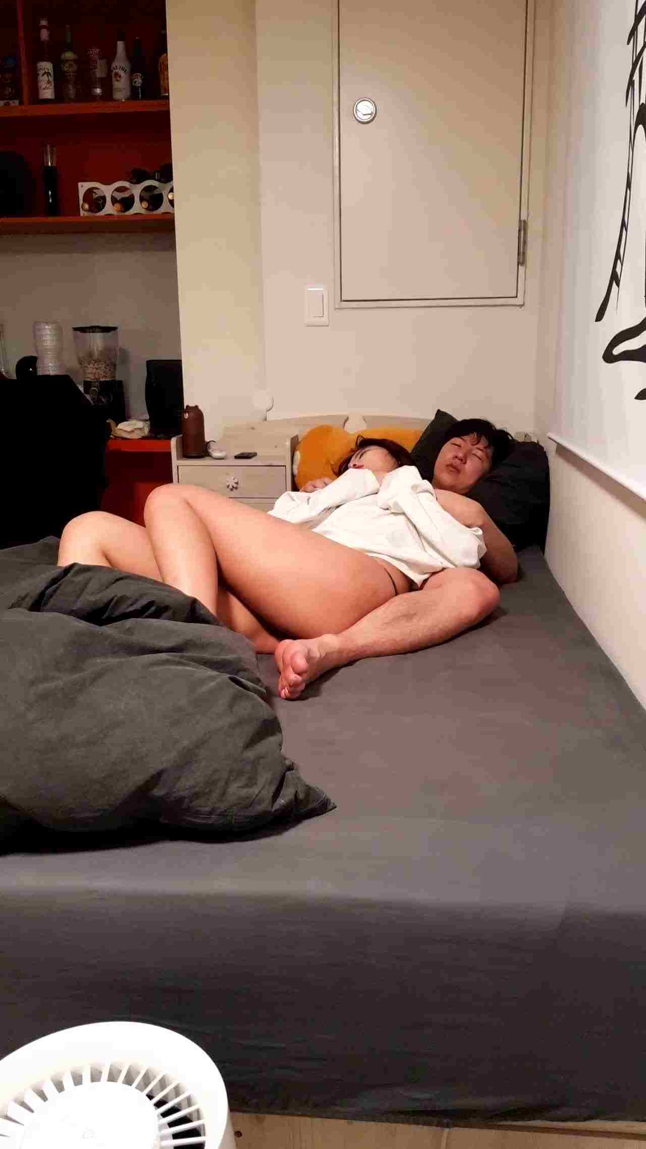  金先生 熟悉的床 女生多不愿金先生就是硬上 的剧照1