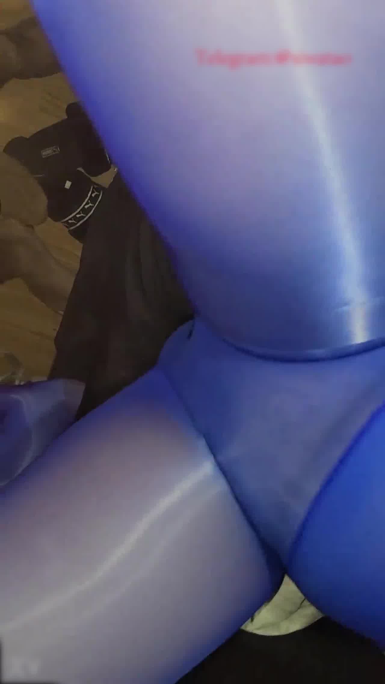  哪牌的丝袜可以当套子用 的剧照4