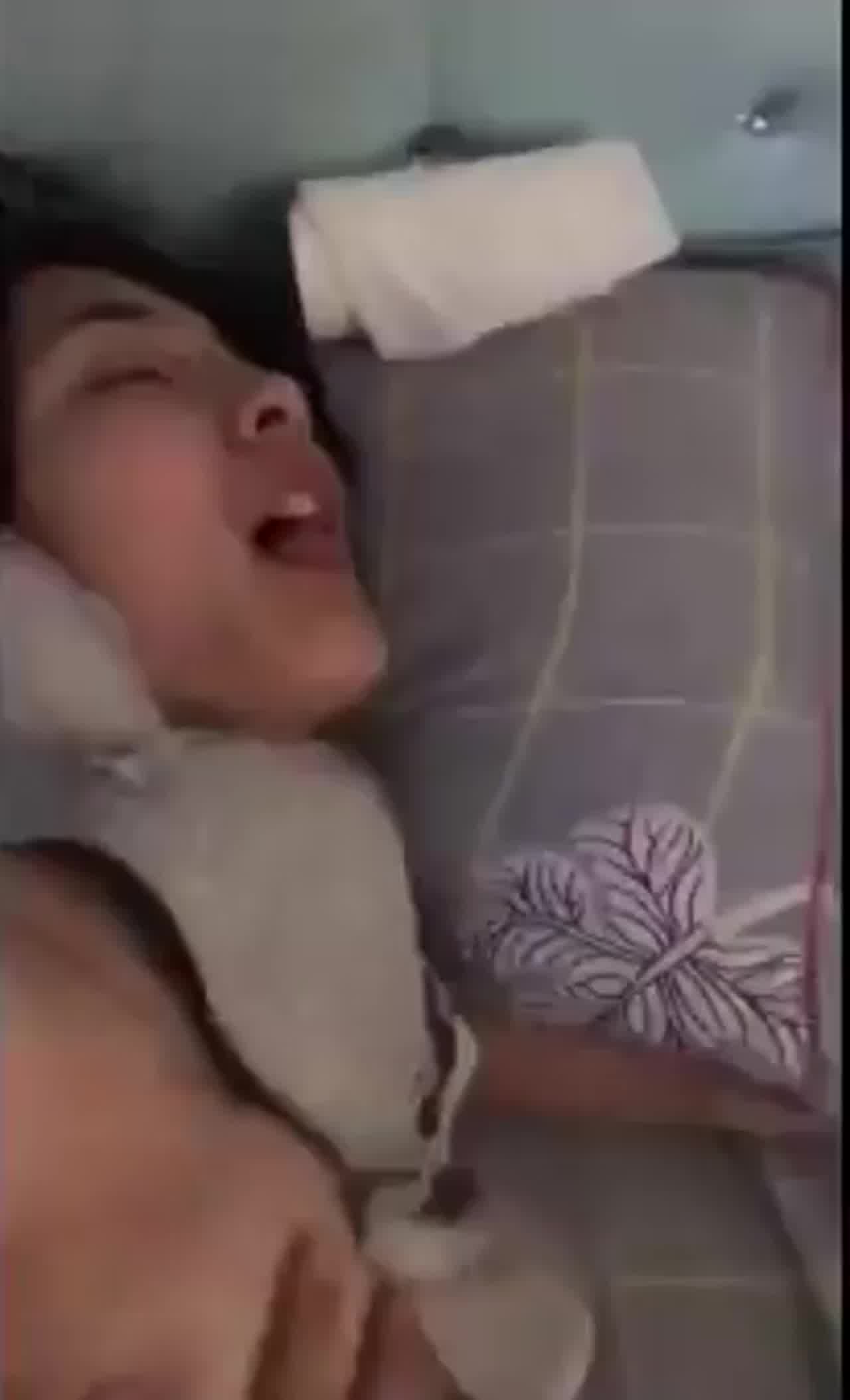  厦门航空空姐约炮视频流出 的剧照2