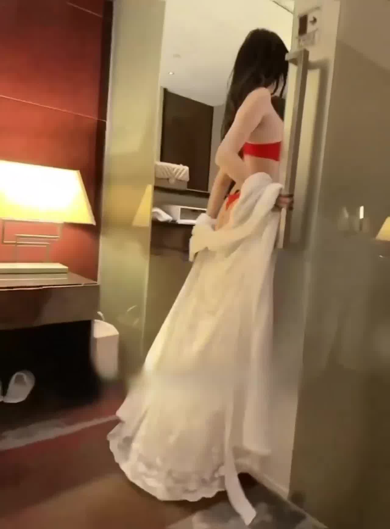  杨晨晨Yome高跟红内衣顶级美女诱惑 的剧照6