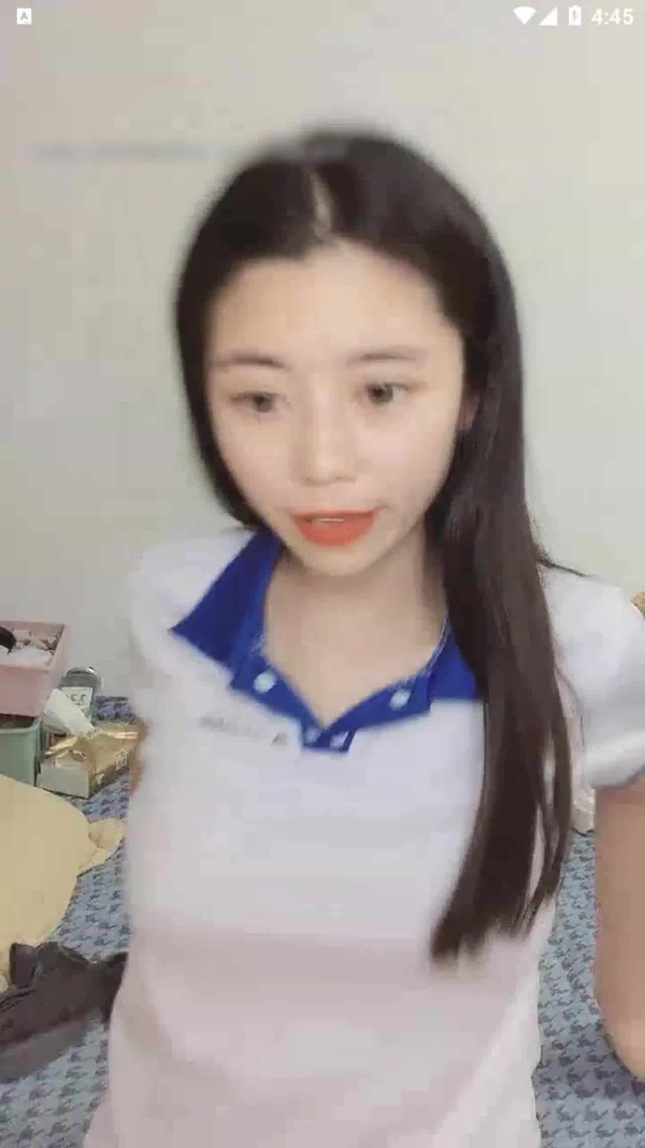  山东尤物妹妹放学还没洗澡呢给哥哥们看一下粉逼 的剧照7