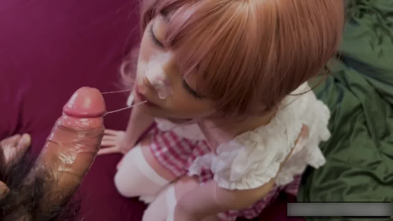  自购推特小二最新-从自慰时候就一直看着主人鸡巴，刚过来就直接舔，骑乘时候自己动特别快，说忍不住了 的剧照8