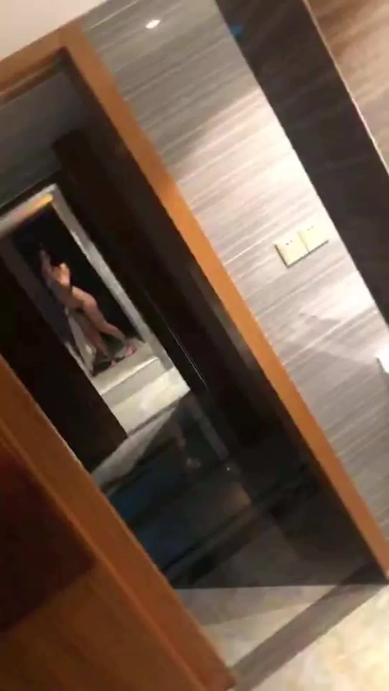  微胖小巨乳 的剧照9