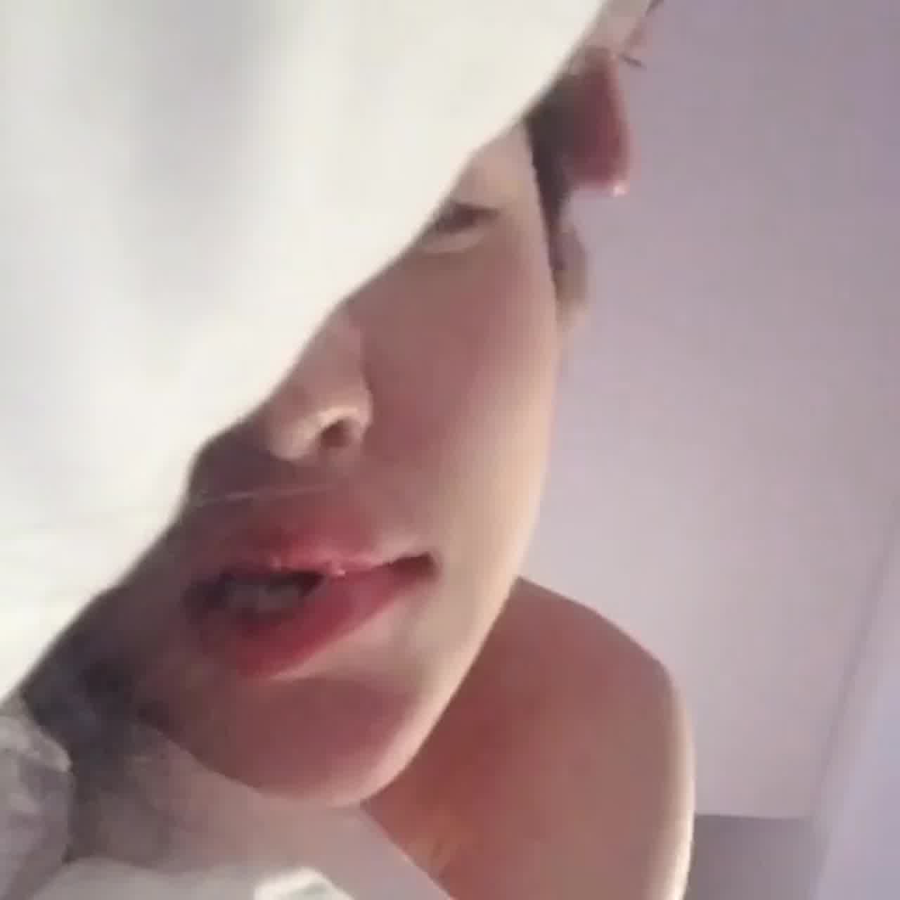  气质正妹误上贼船, 被渣男强脱衣服肉棒硬插 的剧照9