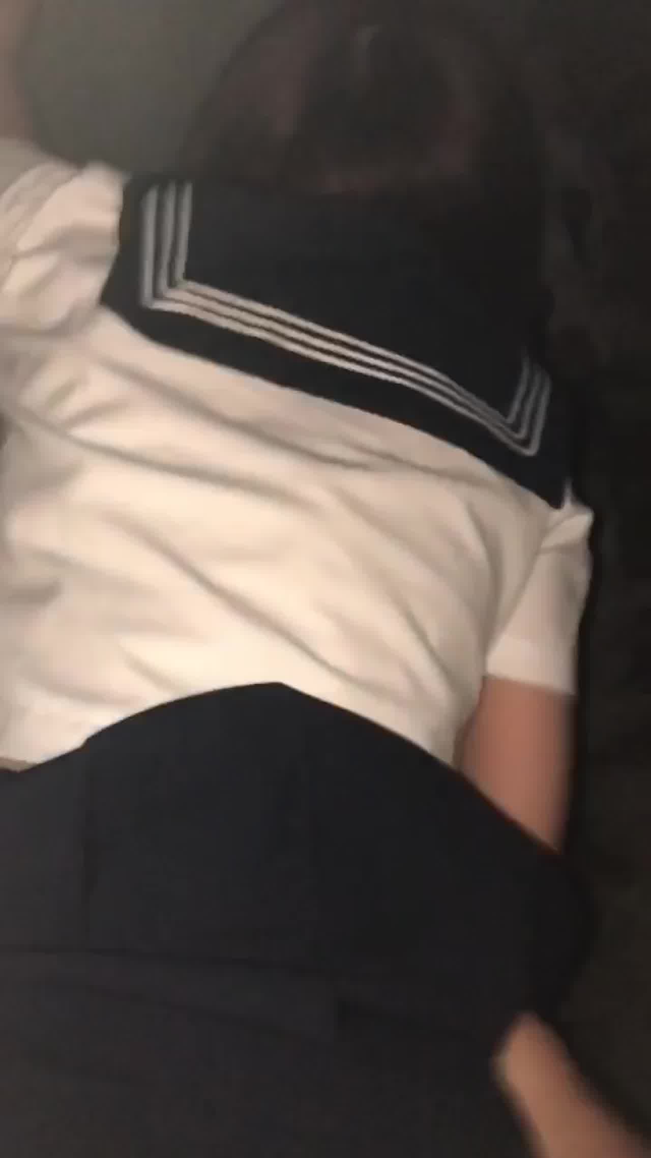  学生妹子野外被狂干 的剧照9