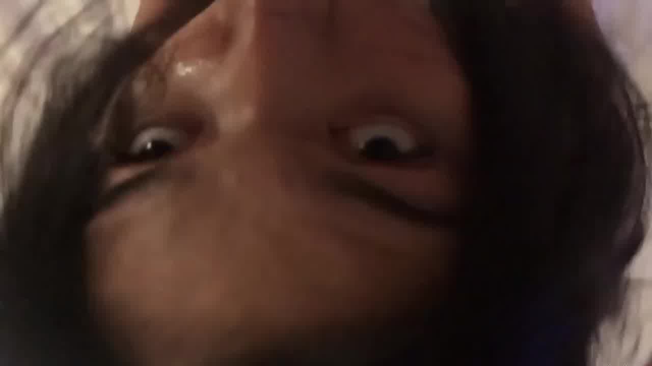  口交深喉弄得满脸都是唾液 的剧照8