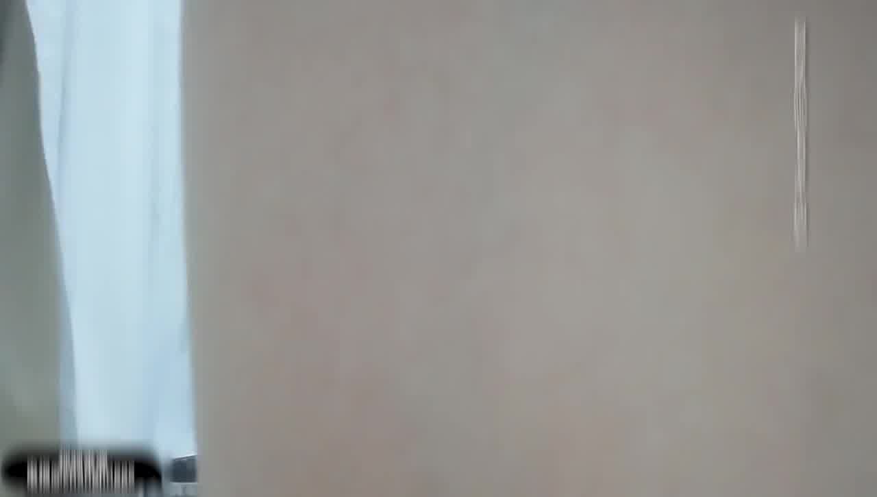  【小陈头星选】约了少妇穿上黑丝沙发啪啪，按着少妇头用力深喉翘屁股后入骑乘猛操，妹子还问你会不会偷拍我 的剧照9