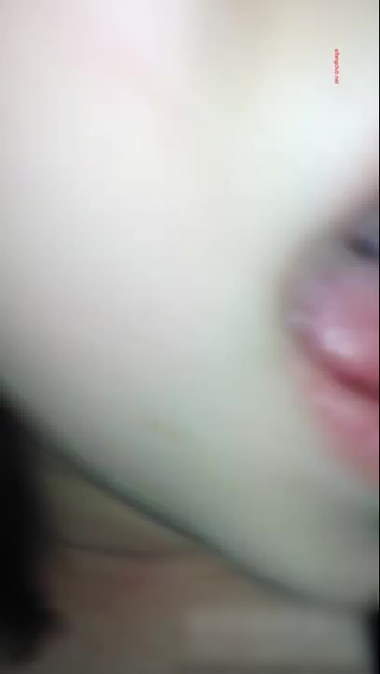  大学毕业正妹 不雅视频曝光 的剧照4