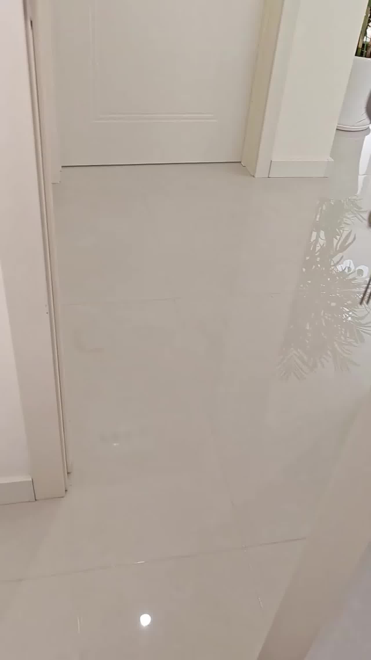  【乱伦亲妈】回家巧遇继父跟老妈做爱，接力继父精液继续内射老妈，精液摸满老妈的骚屁股 的剧照6