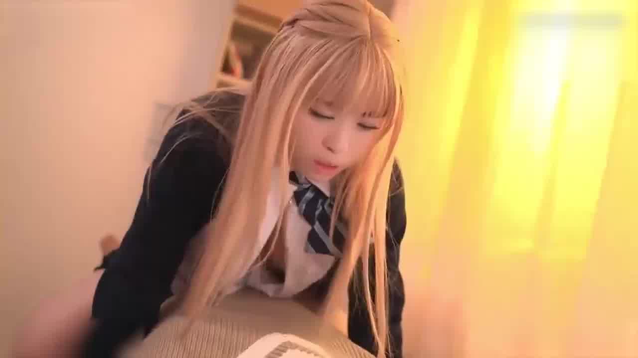  和两位学校校花3P 的剧照5