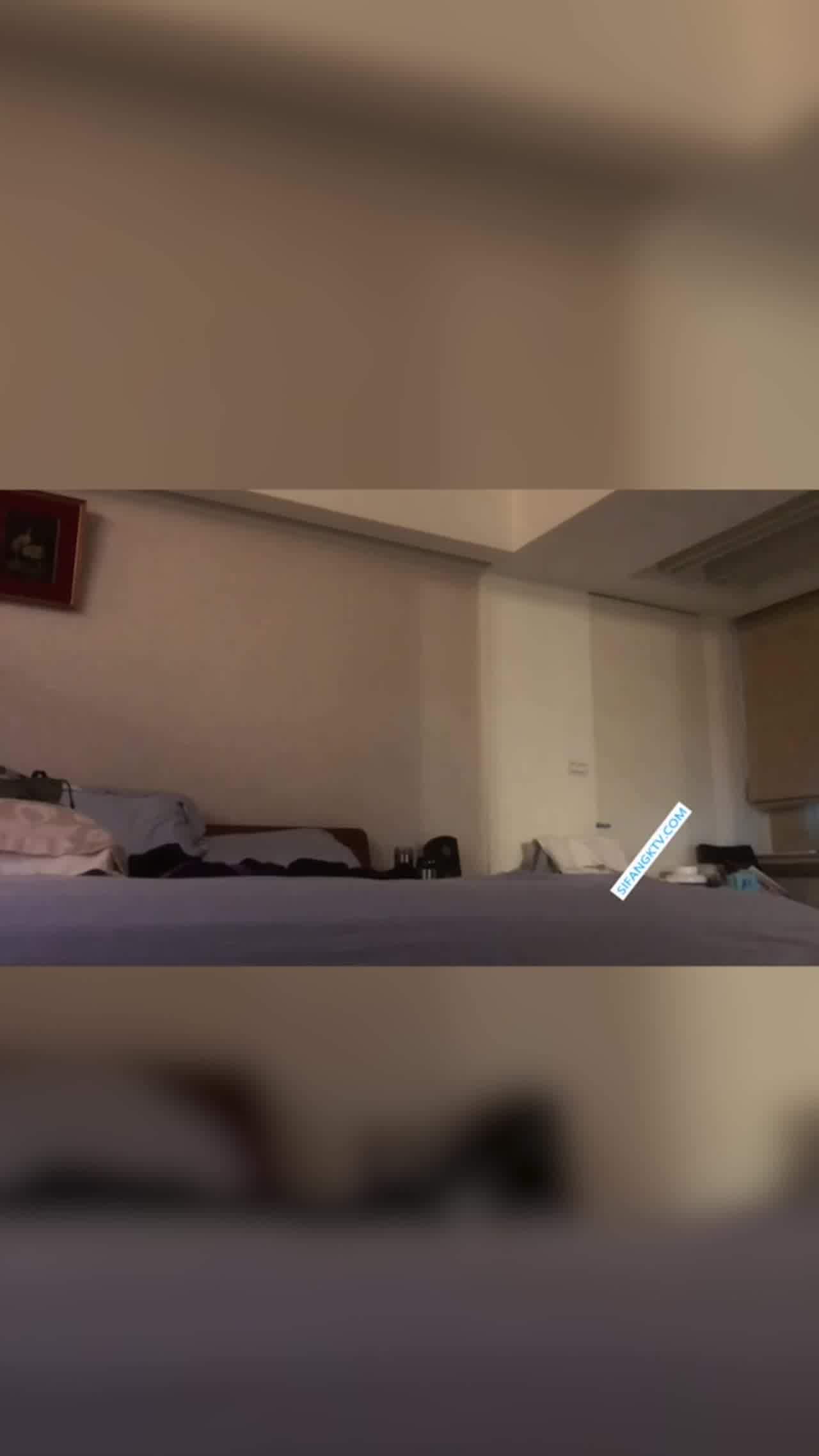  【重磅泄密】极品女淫“ #宋佳怡”和大屌炮友偷情 被绿帽男友发现分享！ 的剧照1