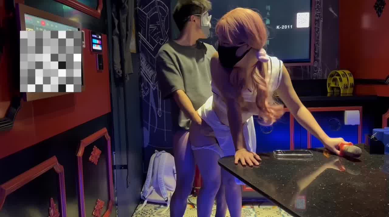  原创 樱花小猫 1888叫了个头牌KTV公主，直接在包厢表演绝活 的剧照7